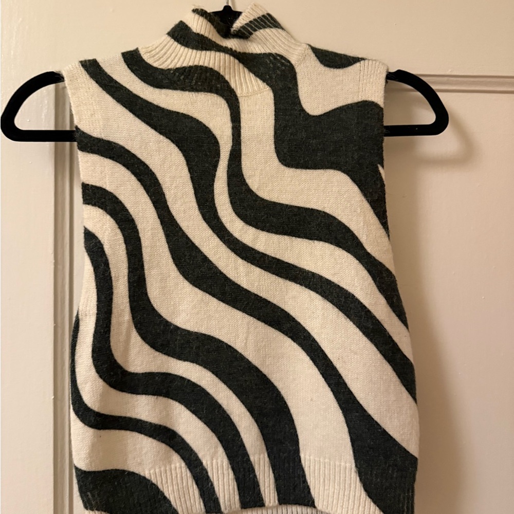 Zebra Print Sleeveless Sweater